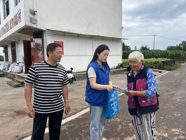 石垭镇：田间地头话安全 禁毒反诈守丰年