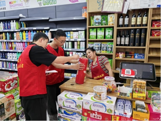 桂兴镇开展“人人讲安全，个个会应急”志愿服务活动