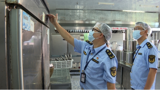 邻水县：开展开学前校园食品安全检查 筑牢师生饮食安全防线