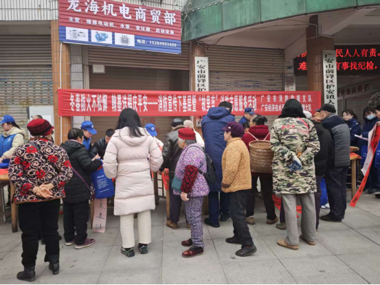 护安镇配合经开区消防大队开展防火主题宣传活动