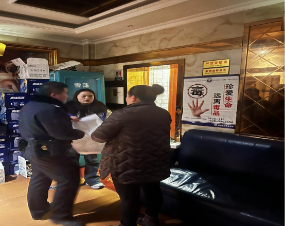 石垭镇开展夜间娱乐场所集中排查与宣传活动