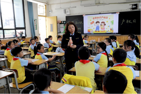 广安：知识产权进校园  保护意识种心田