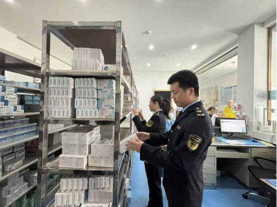 广安市市场监督管理局经开区分局开展节前药品安全检查