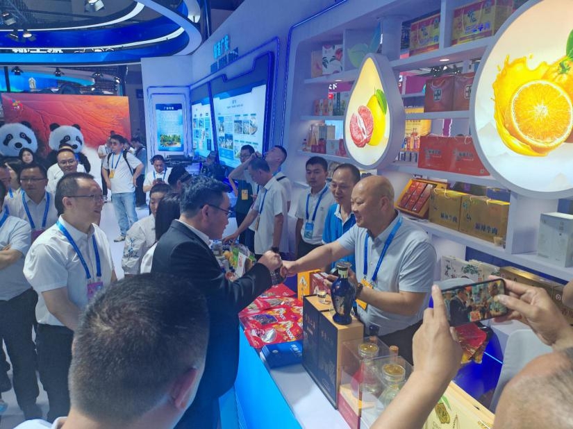 武胜县农业农村局：以展为媒拓销路 品牌赋能兴农产