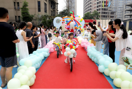 广安区：幼儿毕业温情满 朱砂启智奔新程
