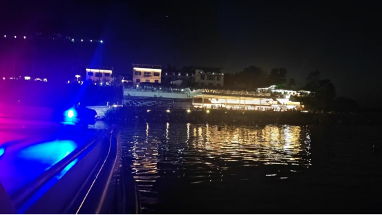 武胜县航务海事中心：强化早晚巡航 筑牢水上通航安全防线