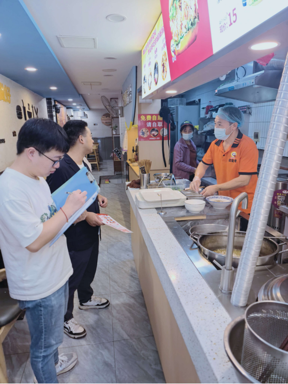 苟角镇开展执法领域群腐问题专项整治走访调查